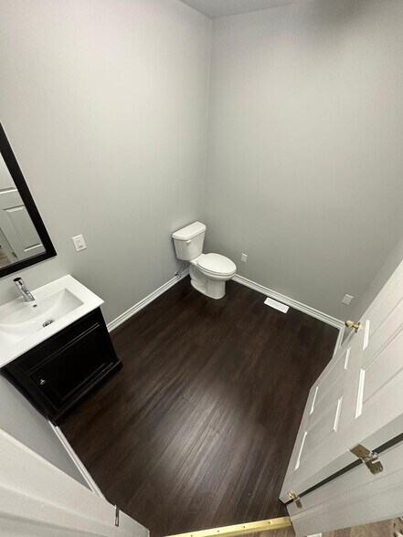 More Photos Of 42 Antares Dr, Ottawa Showroom For Lease