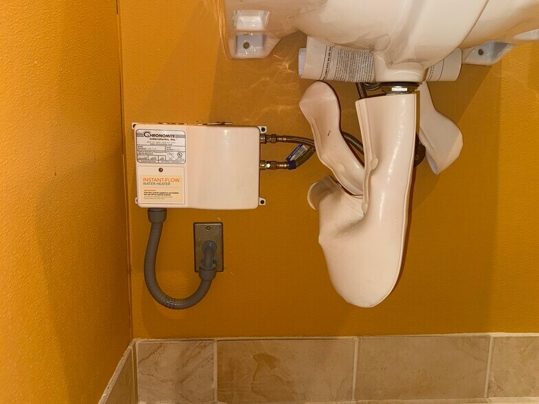 More Photos Of 45090 Golf Center Pky, Indio Warehouse For Sale