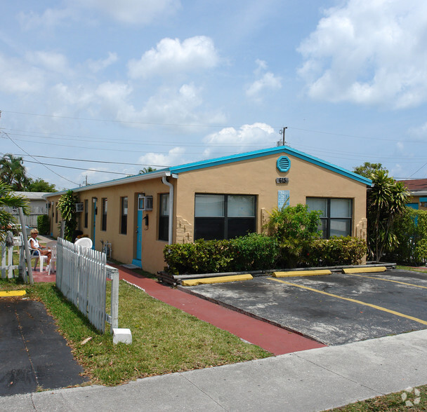 Primary Photo Of 615-713 NE 3rd St, Hallandale Beach Apartments For Sale