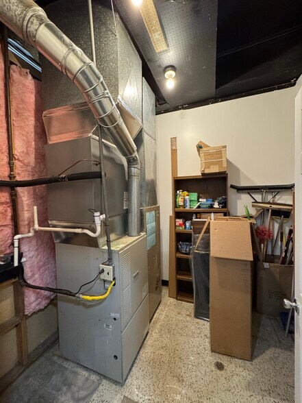 More Photos Of 416 Main St, Point Pleasant Storefront For Sale