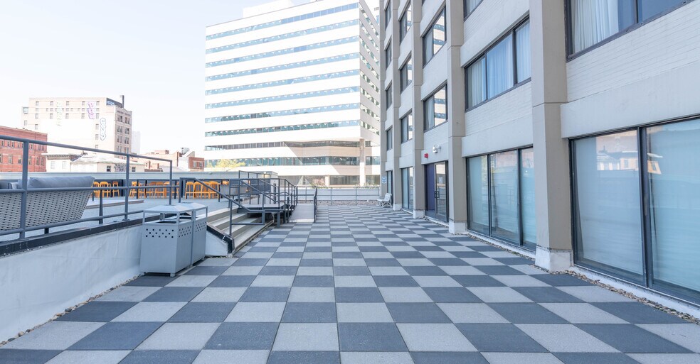 More Photos Of 101 W Fayette St, Baltimore Apartments For Sale