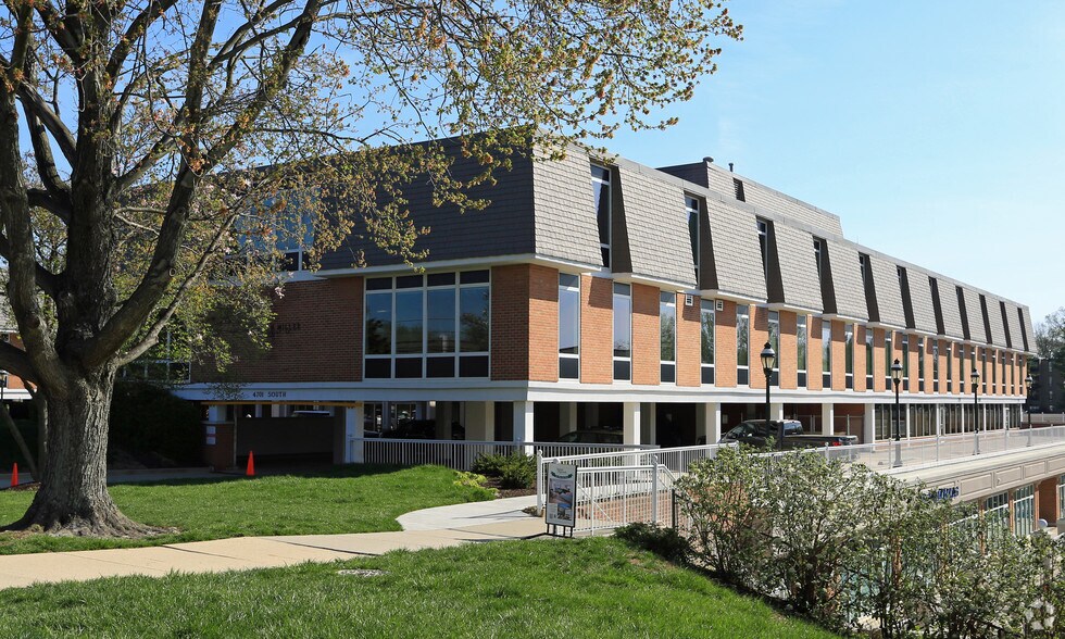 More Photos Of 4701 Sangamore Rd, Bethesda Office For Lease