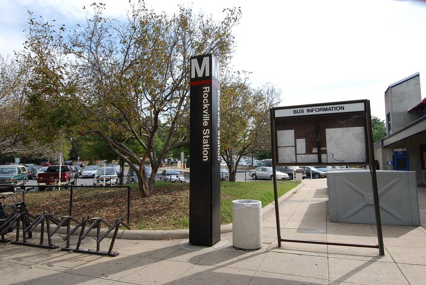 More Photos Of 101 S Washington St, Rockville Office For Sale