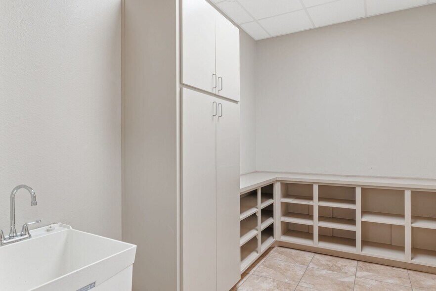 More Photos Of 2753 SH 322 Hwy, Longview Office Residential For Lease