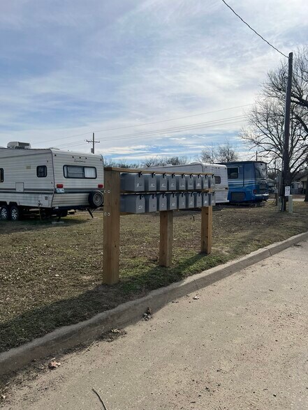 More Photos Of 310 W Corporation St, Henryetta Manufactured Housing Mobile Home Park For Sale