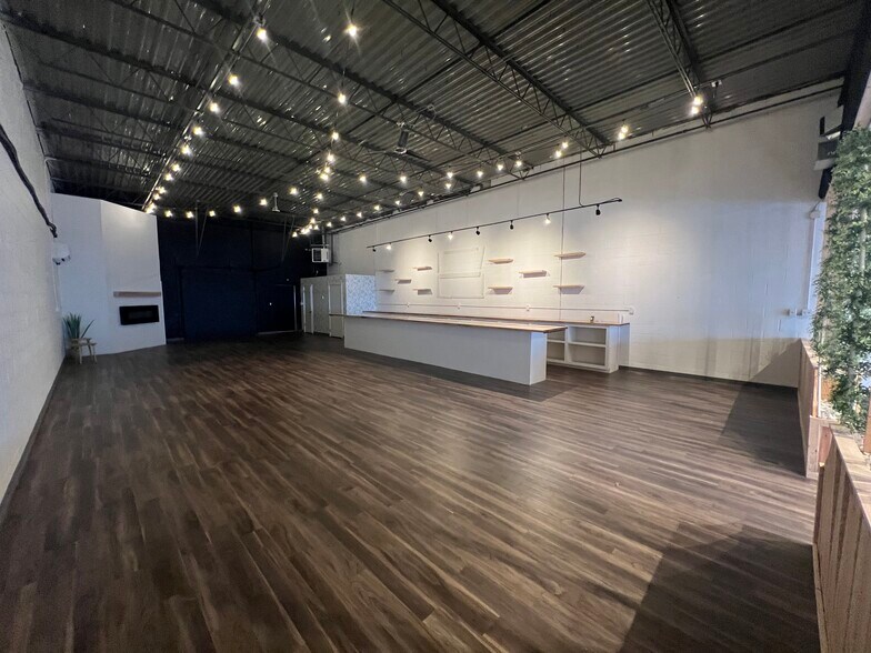 More Photos Of 280-328 E Main St, Mansfield Unknown For Lease