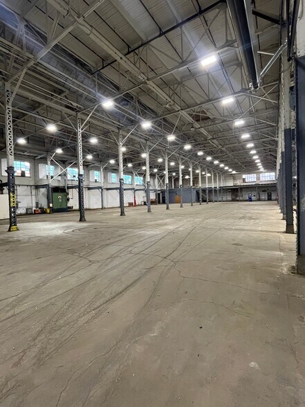 More Photos Of 801-803 West Ave, Rochester Light Manufacturing For Lease
