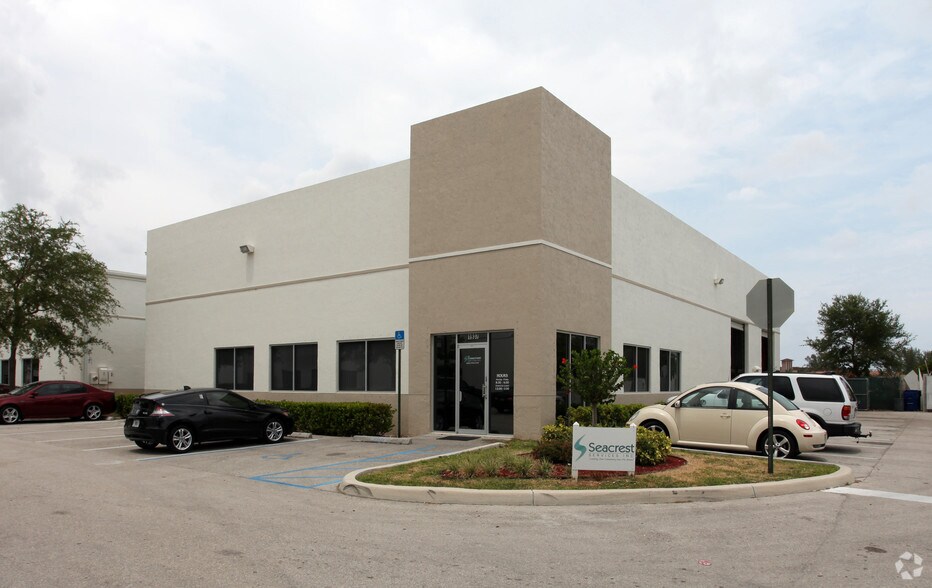 More Photos Of 1937 NW 40th Ct, Pompano Beach Warehouse For Lease