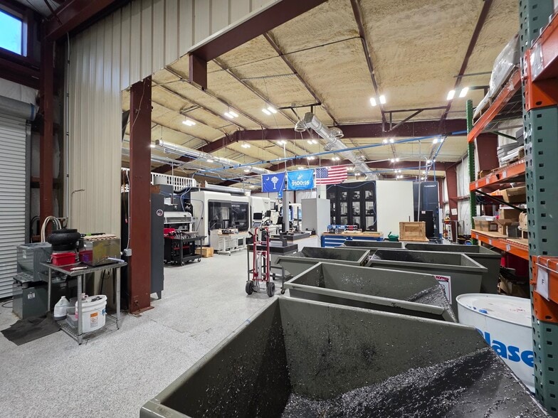 More Photos Of 16 Finch St, Hilton Head Warehouse For Sale