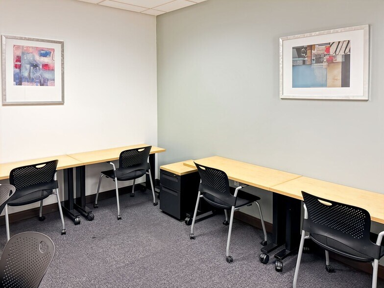 More Photos Of 609 SW 8th St, Bentonville Coworking Space