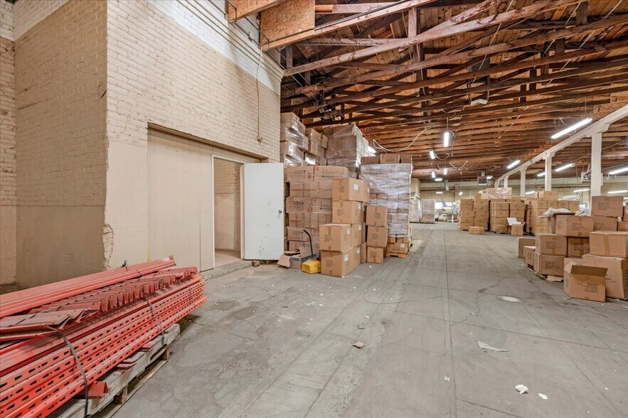 More Photos Of 142 S D St, Porterville Flex For Lease