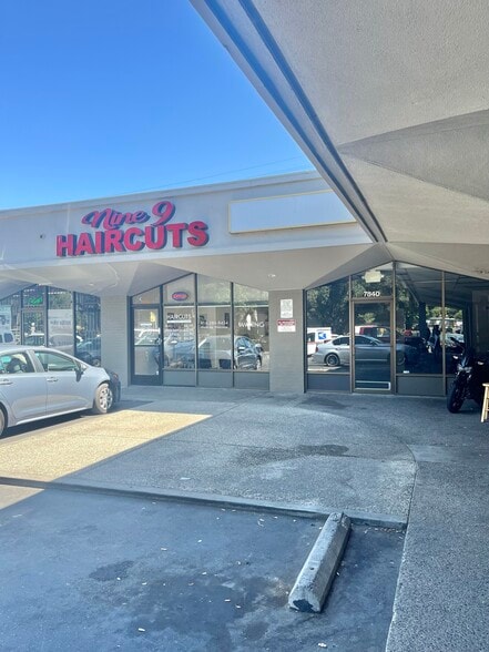 More Photos Of 7810-7890 La Riviera Dr, Sacramento Storefront For Lease