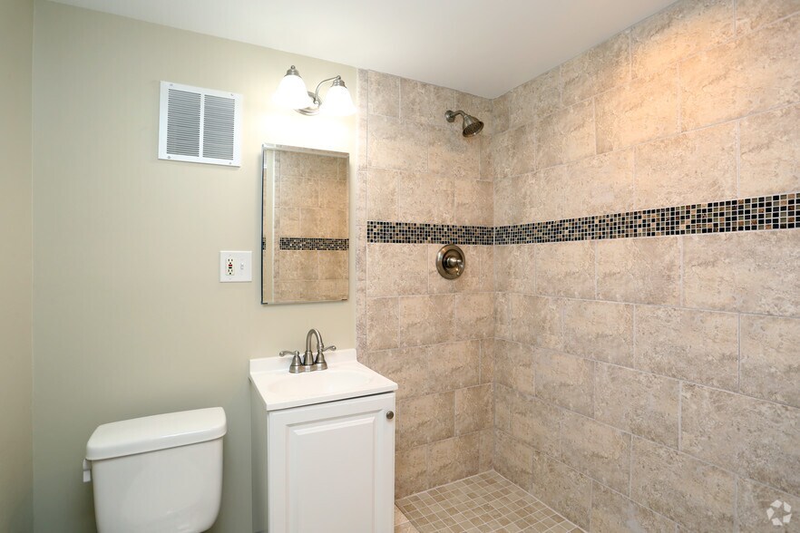 More Photos Of 7 S Stolp Ave, Aurora Apartments For Lease