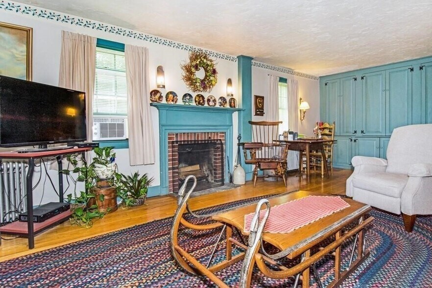 More Photos Of 18 Sargent St, Cherry Valley Flex For Sale