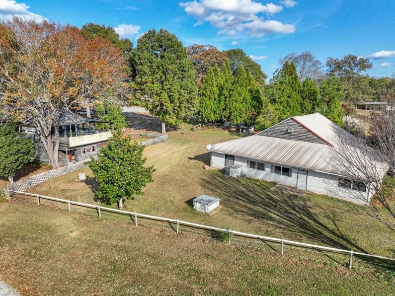 More Photos Of 607 Butts Mill Rd, Pine Mountain General Retail For Sale