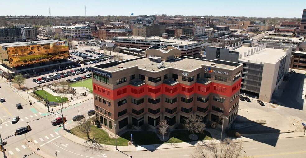 More Photos Of 200 E 10th St, Sioux Falls Office For Lease