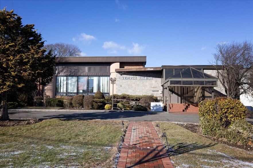 More Photos Of 3315 Hillside Ave, New Hyde Park Religious Facility For Sale