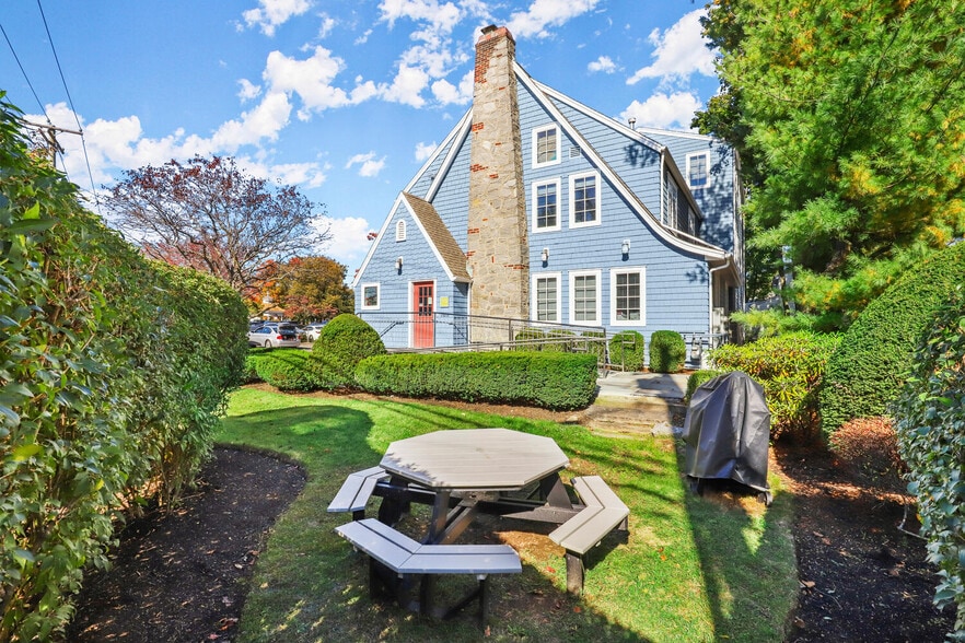 More Photos Of 95 Reef Rd, Fairfield General Retail For Lease