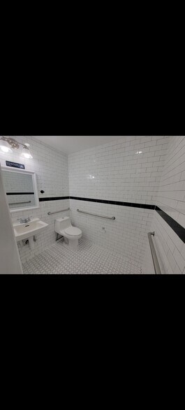 More Photos Of 318 E 62nd St, New York Apartments For Lease