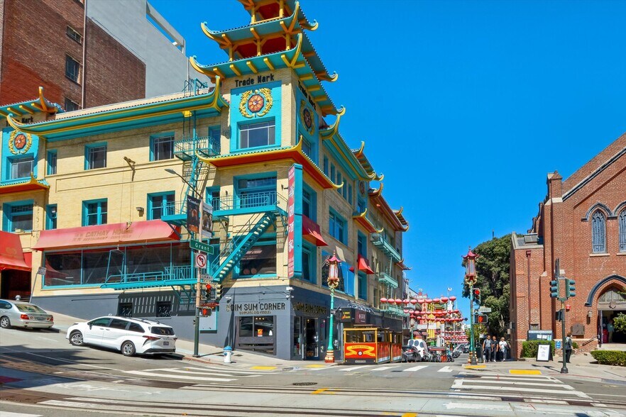 More Photos Of 601-625 Grant Ave, San Francisco Storefront Retail Office For Lease