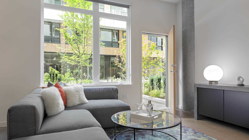 More Photos Of 221 Minor Ave N, Seattle Multifamily For Sale