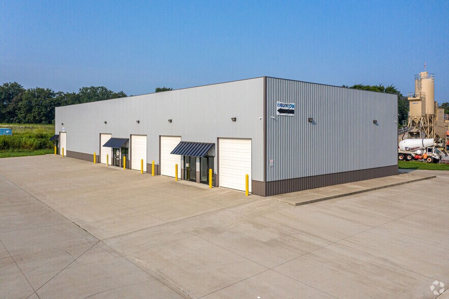 Primary Photo Of 1050 International Blvd, Clarksville Warehouse For Lease