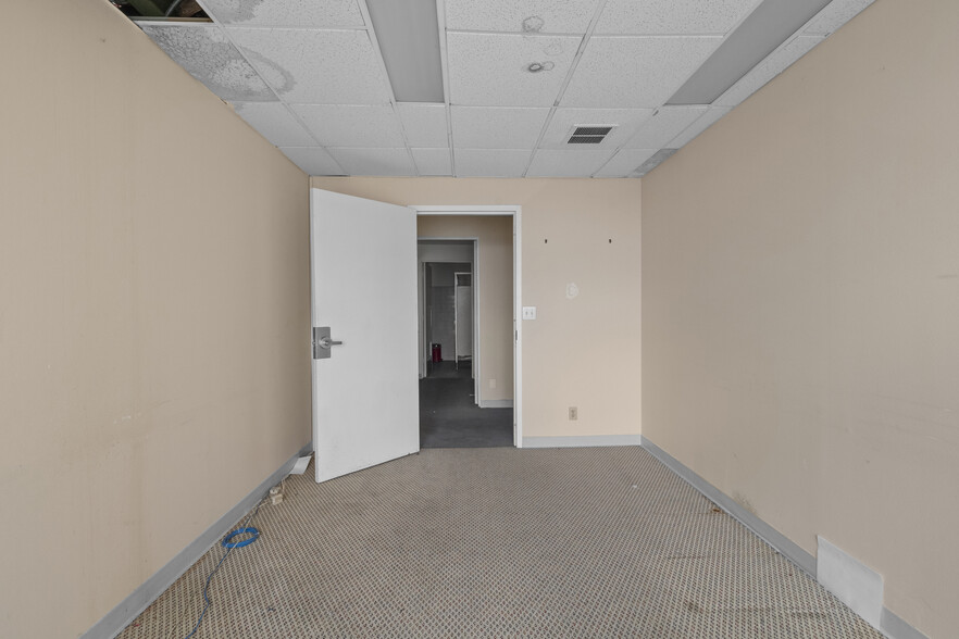 More Photos Of 8132 Garden Grove Blvd, Garden Grove Religious Facility For Sale