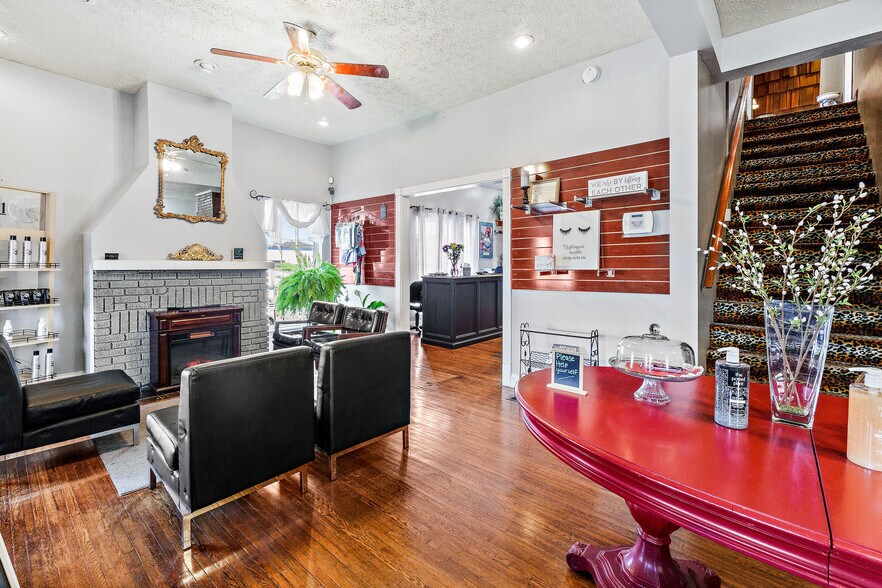 More Photos Of 2048 Winchester Ave, Ashland General Retail For Sale