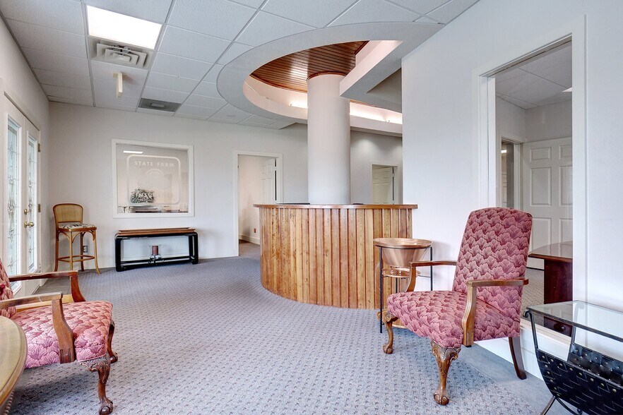 More Photos Of 1303 Northwest Hwy, Garland Office For Lease