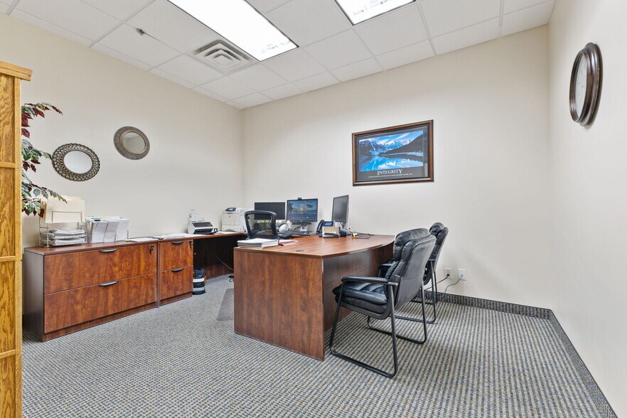 More Photos Of 300 Coon Rapids Blvd NW, Coon Rapids Office Residential For Lease