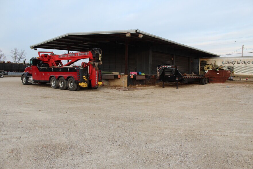 More Photos Of 1401 Black River Industrial Park Rd, Poplar Bluff Flex For Sale