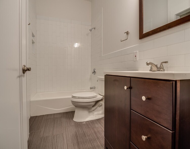 More Photos Of , Red Bank General Retail For Sale