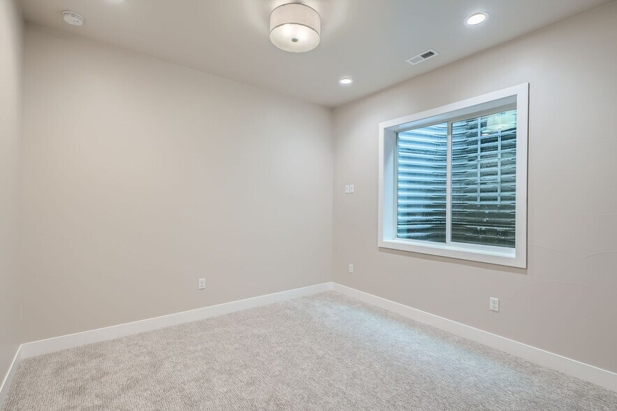 More Photos Of 606 Arapahoe St, Golden Apartments For Sale