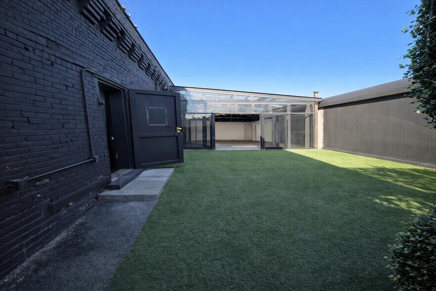 More Photos Of 1031 Grand St, Brooklyn Warehouse For Lease