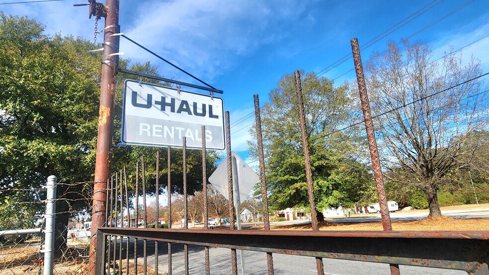 More Photos Of 2344 N Lumpkin Rd, Columbus Office For Sale