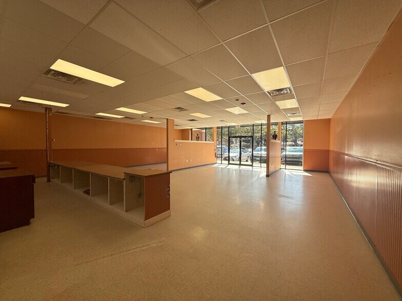 More Photos Of 23020 Highland Knolls, Katy Storefront For Lease