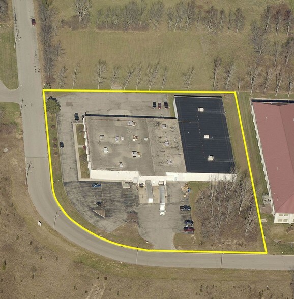 More Photos Of 1170 Industrial Park Dr, Vandalia Warehouse For Sale