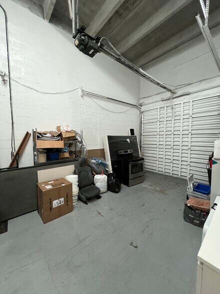 More Photos Of 3305-3345 NW 74th Ave, Miami Warehouse For Lease