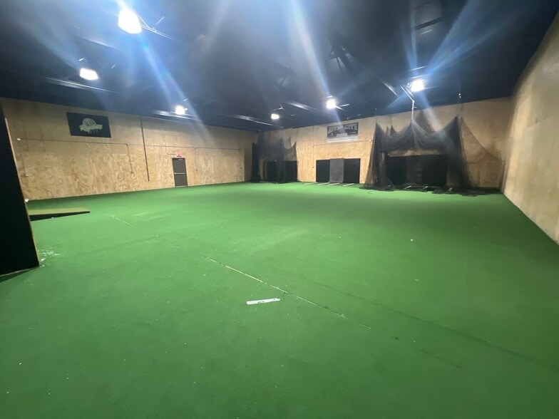 More Photos Of 720 S Taft Ave, Mason City Truck Terminal For Sale