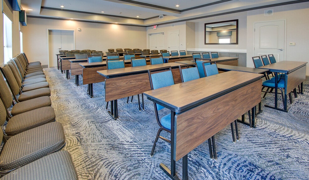 More Photos Of 4617 7th St, Bay City Hotel For Sale