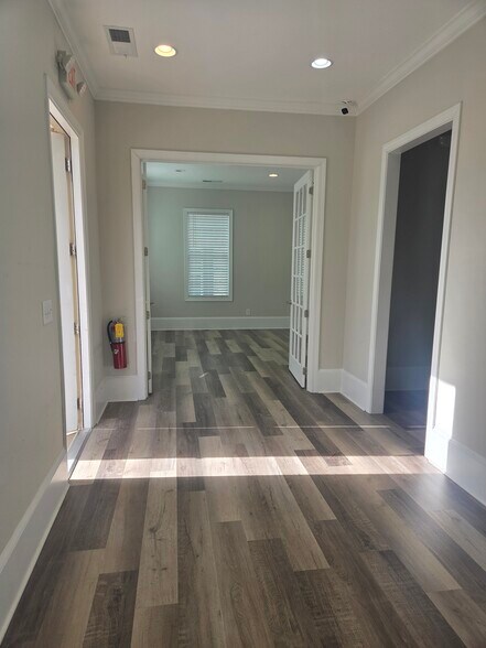 More Photos Of 4300 Westbrook Building B, Suwanee Medical For Lease