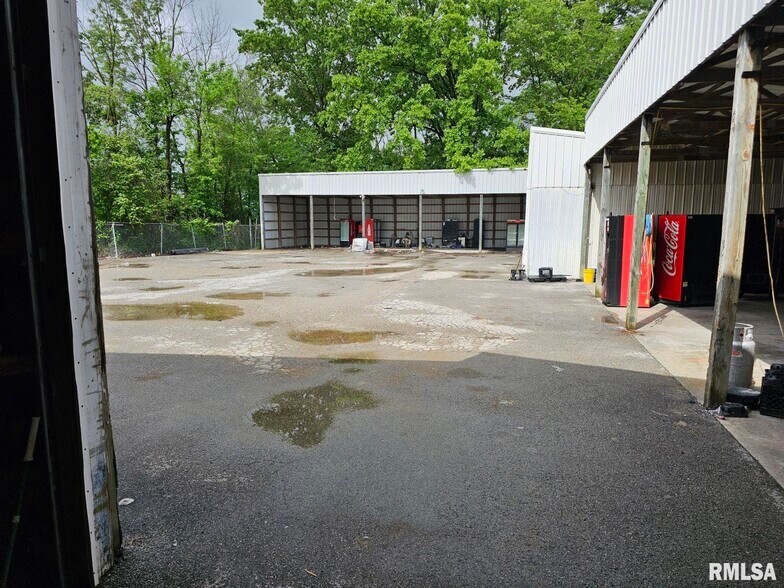 More Photos Of 1764 N Illinois Ave, Carbondale Industrial For Sale