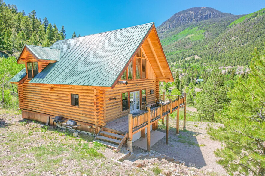 More Photos Of 860 County Road 142, Lake City Hotel For Sale