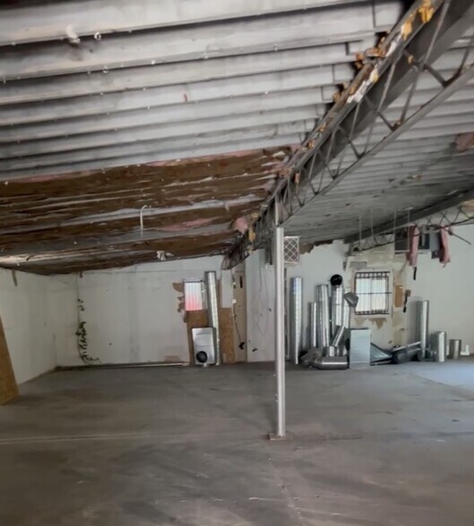 More Photos Of 1724 W 2nd St, Santa Ana Warehouse For Sale