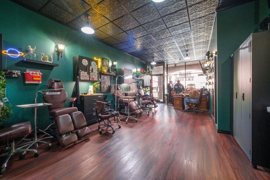 More Photos Of 2231-2245 Granville St, Vancouver Freestanding For Sale
