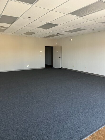 More Photos Of 2440 Adobe Rd, Bullhead City Storefront Retail Office For Lease