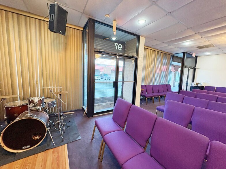 More Photos Of 97 Yost Pl, Capitol Heights Fast Food For Sale