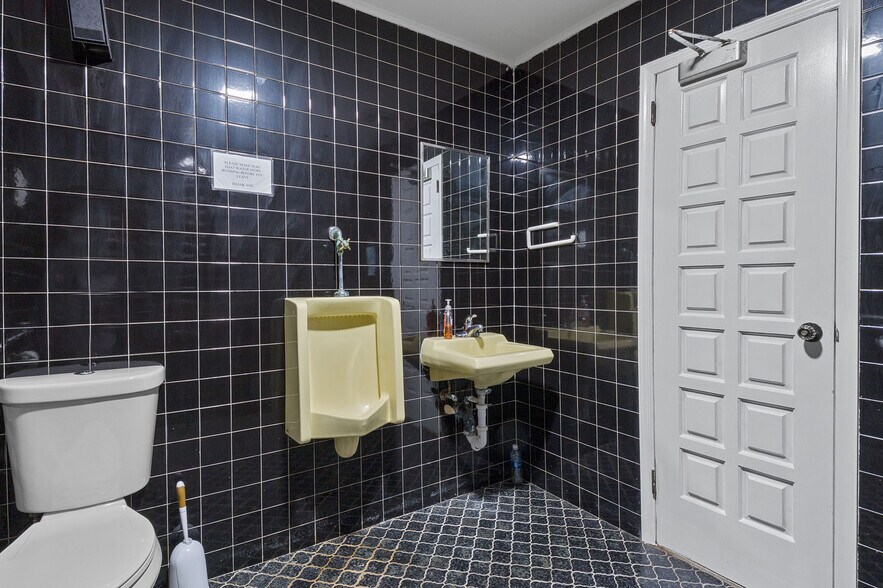 More Photos Of 721 Newark Ave, Jersey City Office For Sale