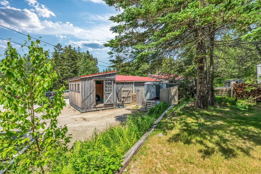 More Photos Of 40 North Rd, Swans Island Convenience Store For Sale