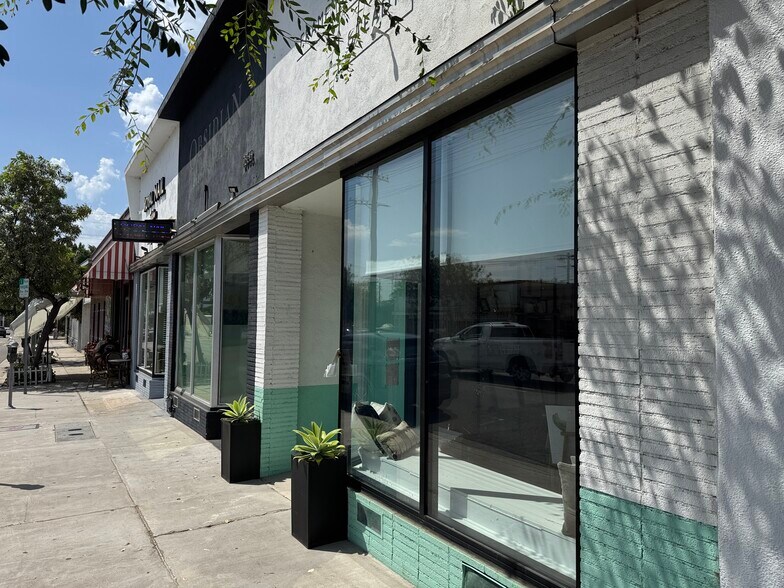 More Photos Of 2863-2867 S Robertson Blvd, Los Angeles Storefront For Lease